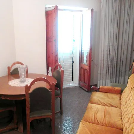 Apartment 2 Bedrooms With View And Balcony At Carloforte 1 Km Away From The